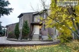 Magnifique maison r&eacutenov&eacute e dans un beau quartier de 
