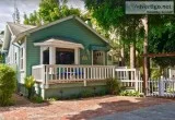 Cozy cottage located 2 short blocks to the beach