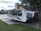 IMMACULATE CONDITION 2012 Jayco Jay Feather Hybrid 23F