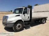 2002 INTERNATIONAL NAVISTAR 4300 FLATBED TRUCK 3080