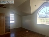 Beautiful 1 Bedroom upstairs Apartment