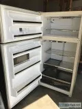 Almond 18cf Apartment Fridge