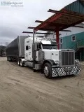 2006 Peterbilt 379EXHD Semi Tractor With Trailer