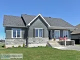 Maison 6 chambres parfaite pour la famille &agrave St-Zotique