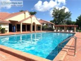 Great Opportunity to own a beautiful Condo unit in Coral Springs