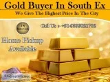 Gold buyers in Delhi