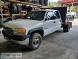 2002 GMC Sierra 3500 SLE Crew Cab 2WD flat bed dump truck