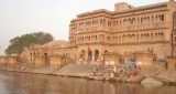 Visiting Places in Goverdhan