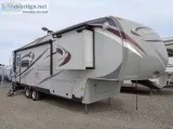 Excellent condition 2013 31 ft. Dutchmen Komfort 2620 FRL w2 sli