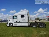 2016 Volvo VNL64T730 Semi Tractor