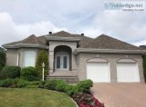 Luxurious bungalow Val des Brises area of Laval