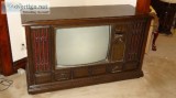 WANTED  I m looking for a 1970 sEarly 80 s Color T.V. that s in 