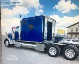 2005 Freightliner FLD132 Classic XL Semi Tractor