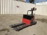 2000 RAYMOND 112TM-FRE60L RIDE ON PALLET JACK