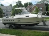 Like New 1999 Bayliner Trophy Walkaround Boat