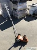 ASTROLINE 22 TON AIR OPERATED HYDRAULIC JACK
