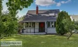 2 bedroom 1 bathroom home- landscaping EWEB and trash included -
