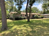 Nice yard 21 2 living areas