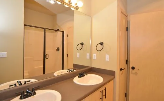 1st Month rent free 55 community 2 bed2 bath