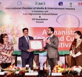 Sandeep Marwah Presented With Chair For Afghanistan Forum