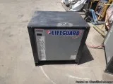 HAWKER POWER SOURCE LIFEGUARD PLUG-IN TYPE BATTERY CHARGER LG120