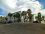 Beautiful 2 Bedroom 1 bathroom