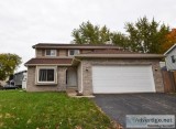 Welcome to 3065 Bangor Ln Aurora IL 60504
