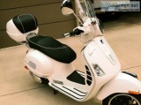 2010 Vespa GTS 300 with extras