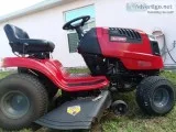 Craftsmen LT 2000 19.5 HP 42 INCH CUT RIDING LAWMNMOWER..