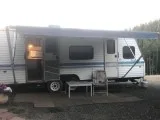 By Owner 1995 26 ft. Fleetwood Prowler 23 LV