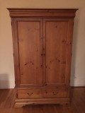 FREE TV Entertainment Cabinet (Walnut)