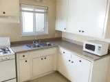 1950  2br - 850ft2 - Walk to beach ...garage...Rental 2 bed 1 ba