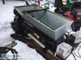 Turfco 1530 TM Utility Mount Top Dresser