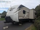 Like New-One Owner 2016 Keystone Cougar wslide