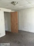 Cozy 3rd floor studio apartment in Allison Hill area. Kitchen wi