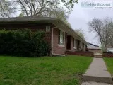 Spacious 3-bed Apartment Near UNL and Downtown