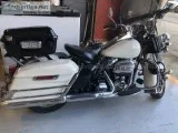 2017 Harley-Davidson FLHP