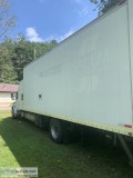 2006 24 ft x 8 ft Box