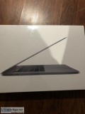 Apple MacBook Pro 15 inches Retina Touch Bar