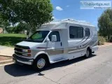 Excellent Condition 2003 24 ft. Chinook Destiny LE
