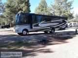 Like new 2017 35 ft. Newmar Baystar 3401 w2 slides