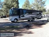 Like new 2017 35 ft. Newmar Baystar 3401 w2 slides