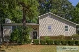 Welcome to 1400 Glynn Oaks Dr SW Marietta GA 30008