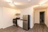 Wondrous 2-Bedroom with Lovely Kitchen and Yard