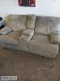 Dual Recliner W Center Storage