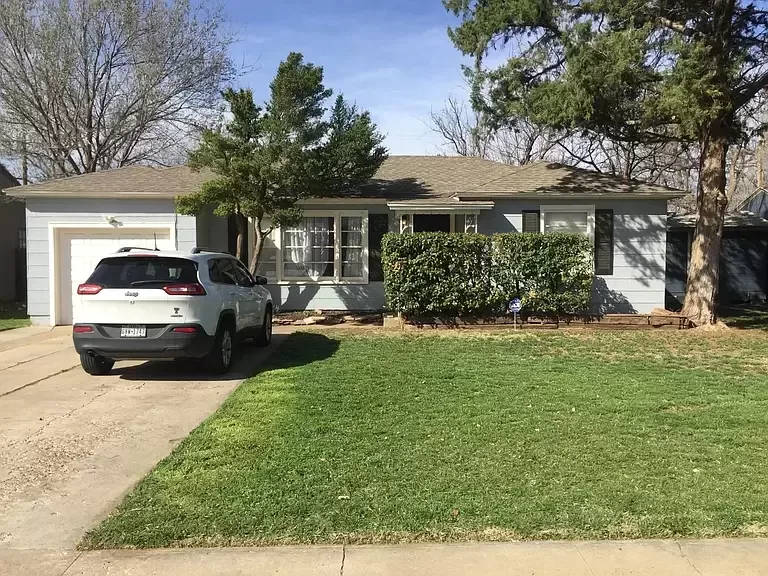 3 beds 2 baths single family home for rent in  Lubbock TX 79410
