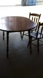 oval dinning table