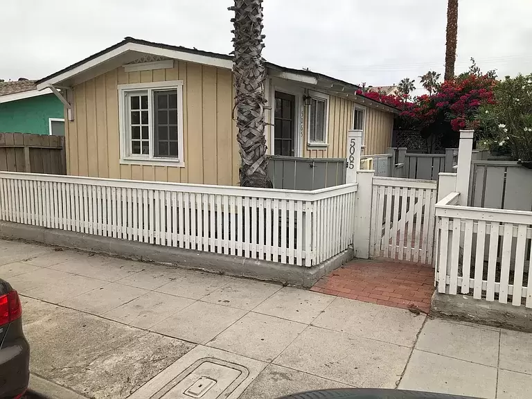 1 bed 1 bath single family home for rent in San Diego CA 92107