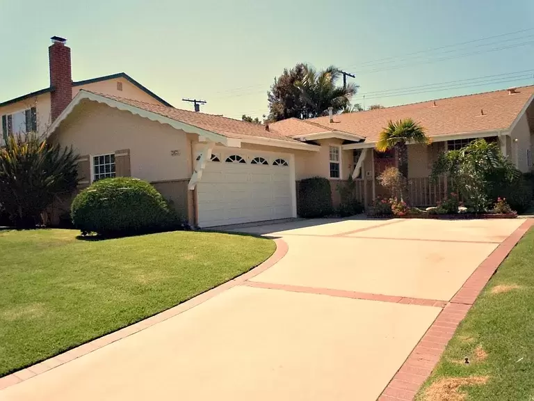 3 beds 2 baths single family home for rent in Torrance CA 90503