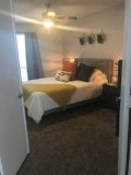 I want share my room with someone